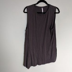 ⬇️⬇️✨fabletics top